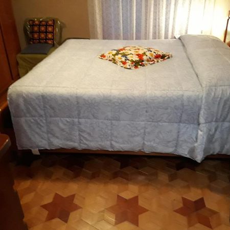 Appartamento Con Parcheggio Pubblico Sotto Casa Saint-Vincent Exterior photo