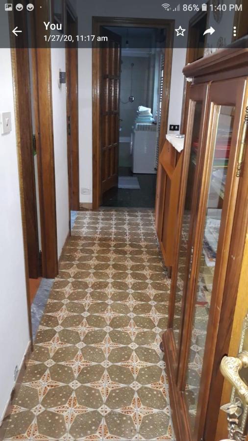 Appartamento Con Parcheggio Pubblico Sotto Casa Saint-Vincent Exterior photo